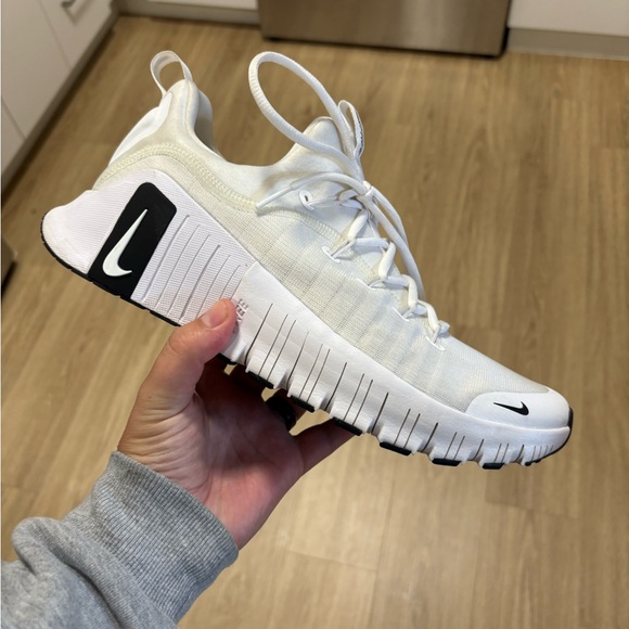Nike White and Black Metcon - Picture 1 of 9